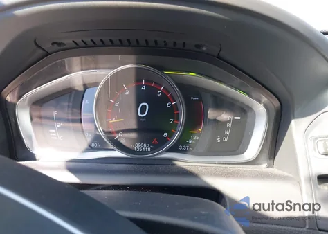 2016 Volvo Xc60 T5 Drive-E Premier из США, поврежденный, VIN YV440MDK1G2853880